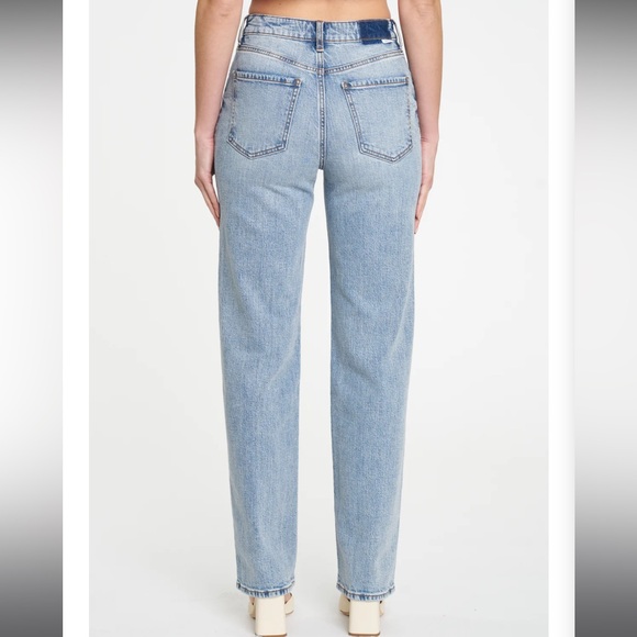 Daze high-waisted, straight fitted, light wash jeans, size 24 - Picture 6 of 7